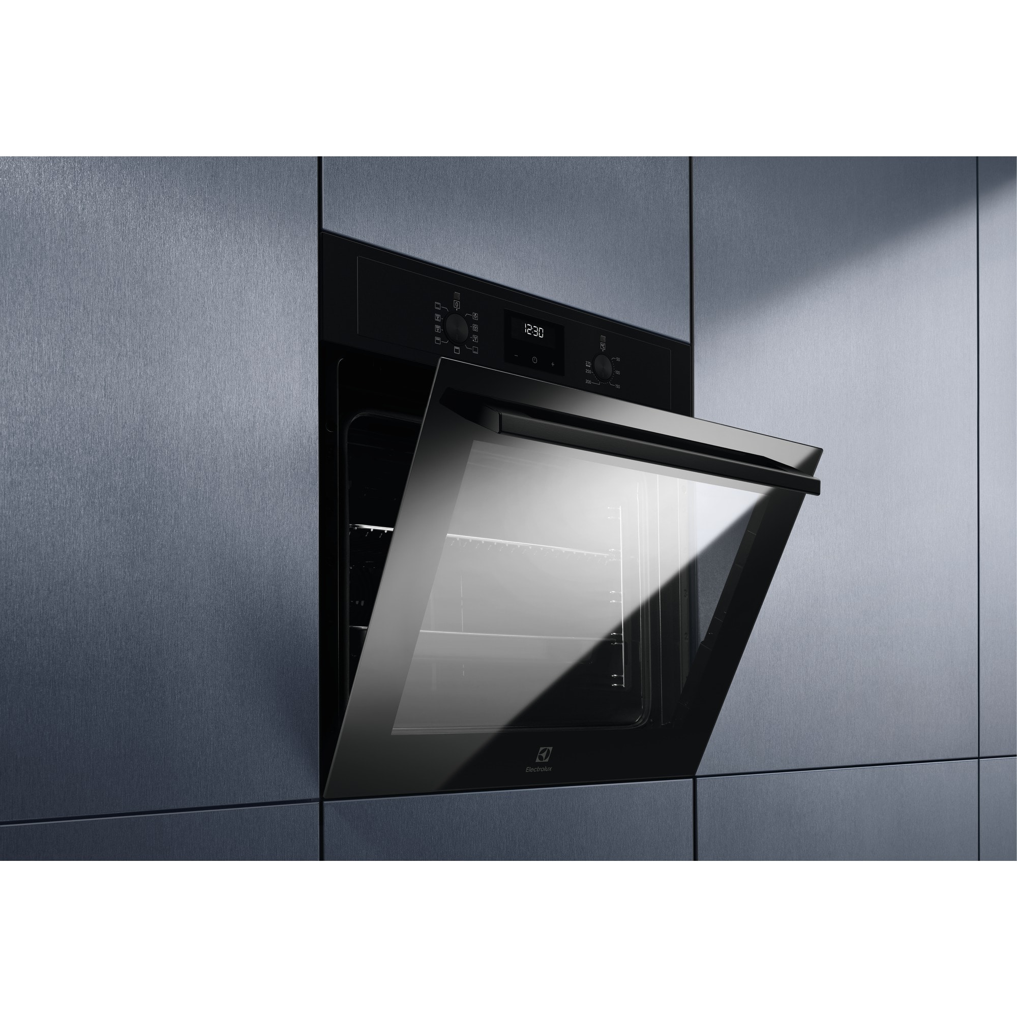 Electrolux 600 FLEX SurroundCook EOF3C50H - Trouba vestavná