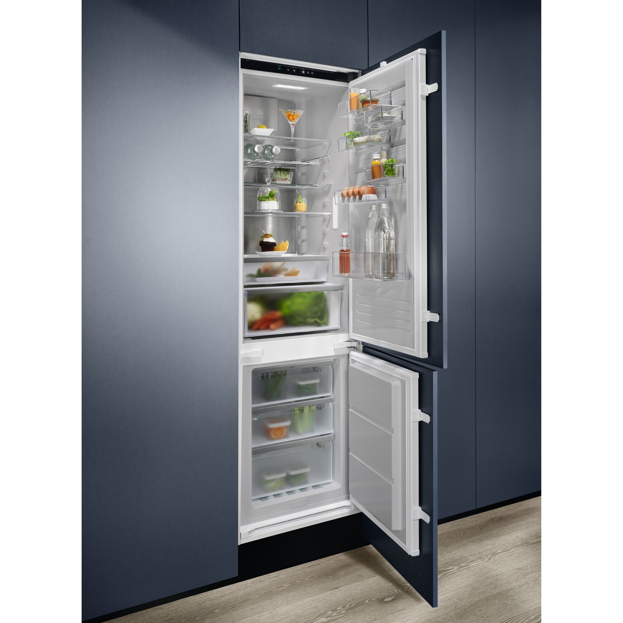 Electrolux 800 Cooling 360 ENC8MD19S - Chladnička kombinovaná s mrazákem dole NF