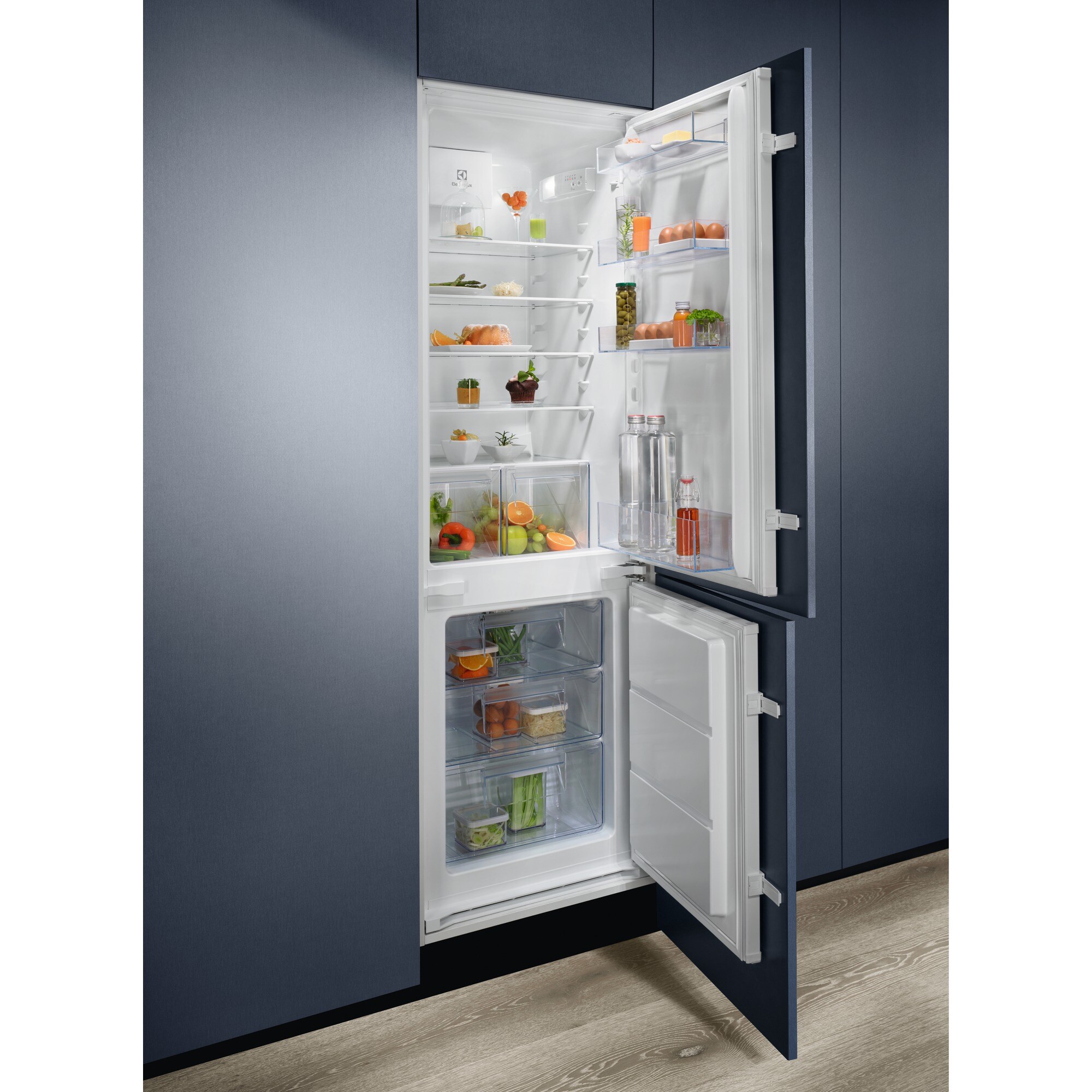 Electrolux 500 ColdSense LND5FE18S - Chladnička kombinovaná s mrazákem dole