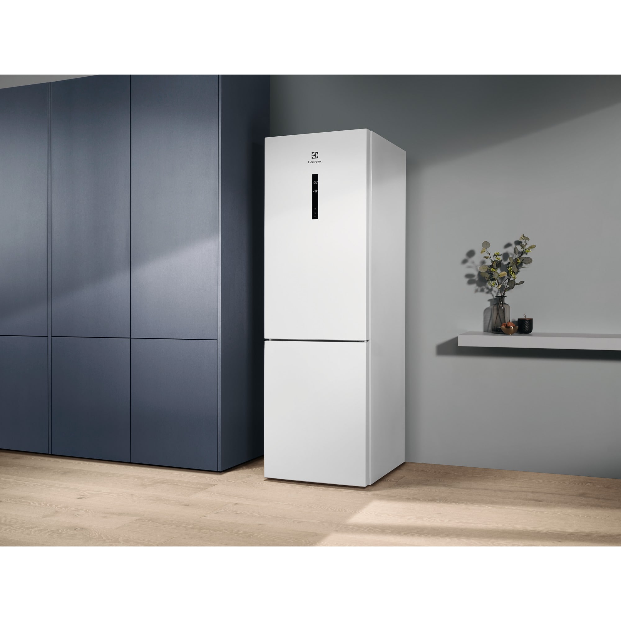 Electrolux 600 TwinTech LNC7ME32W3 - Chladnička kombinovaná s mrazákem dole NF