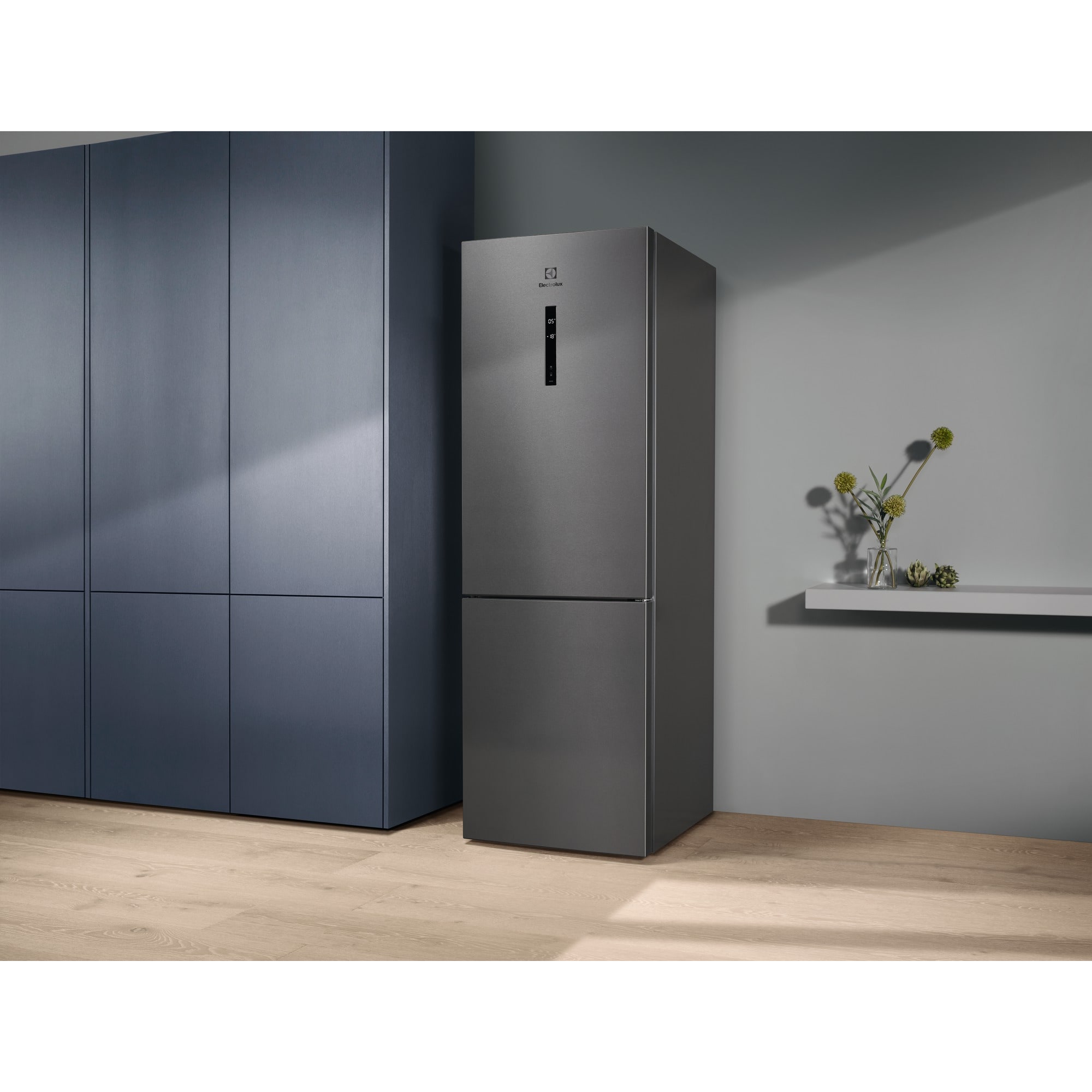 Electrolux 600 TwinTech LNC7ME32X3 - Chladnička kombinovaná s mrazákem dole NF
