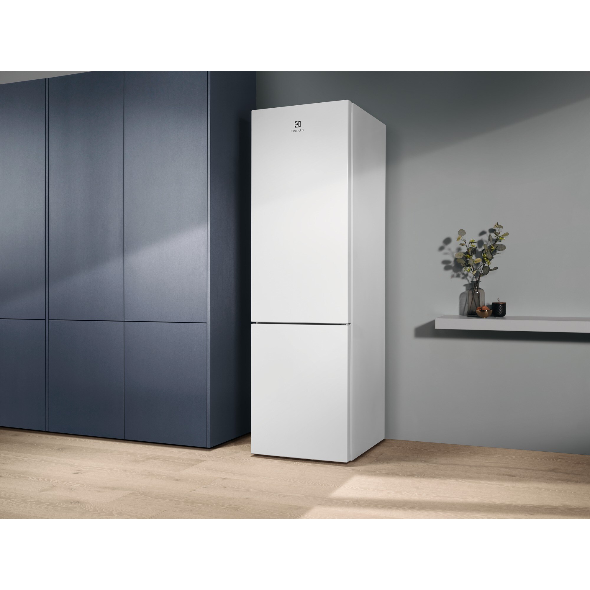 Electrolux 600 TwinTech LNT5ME36W1 - Chladnička kombinovaná s mrazákem dole NF