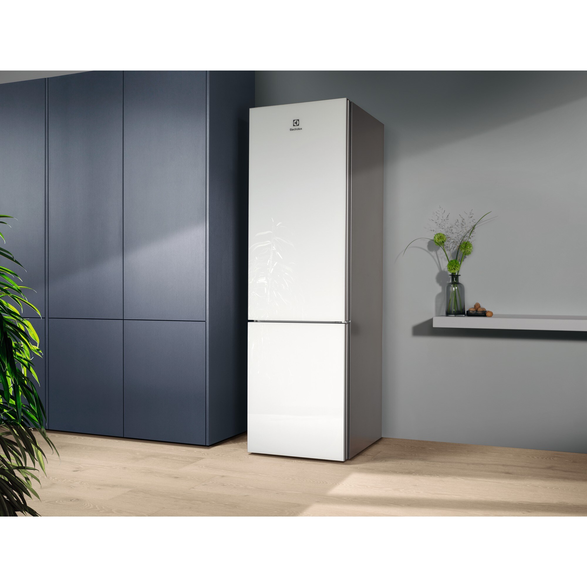 Electrolux 800 Cooling 360 LNT7ME36G2 - Chladnička kombinovaná s mrazákem dole NF