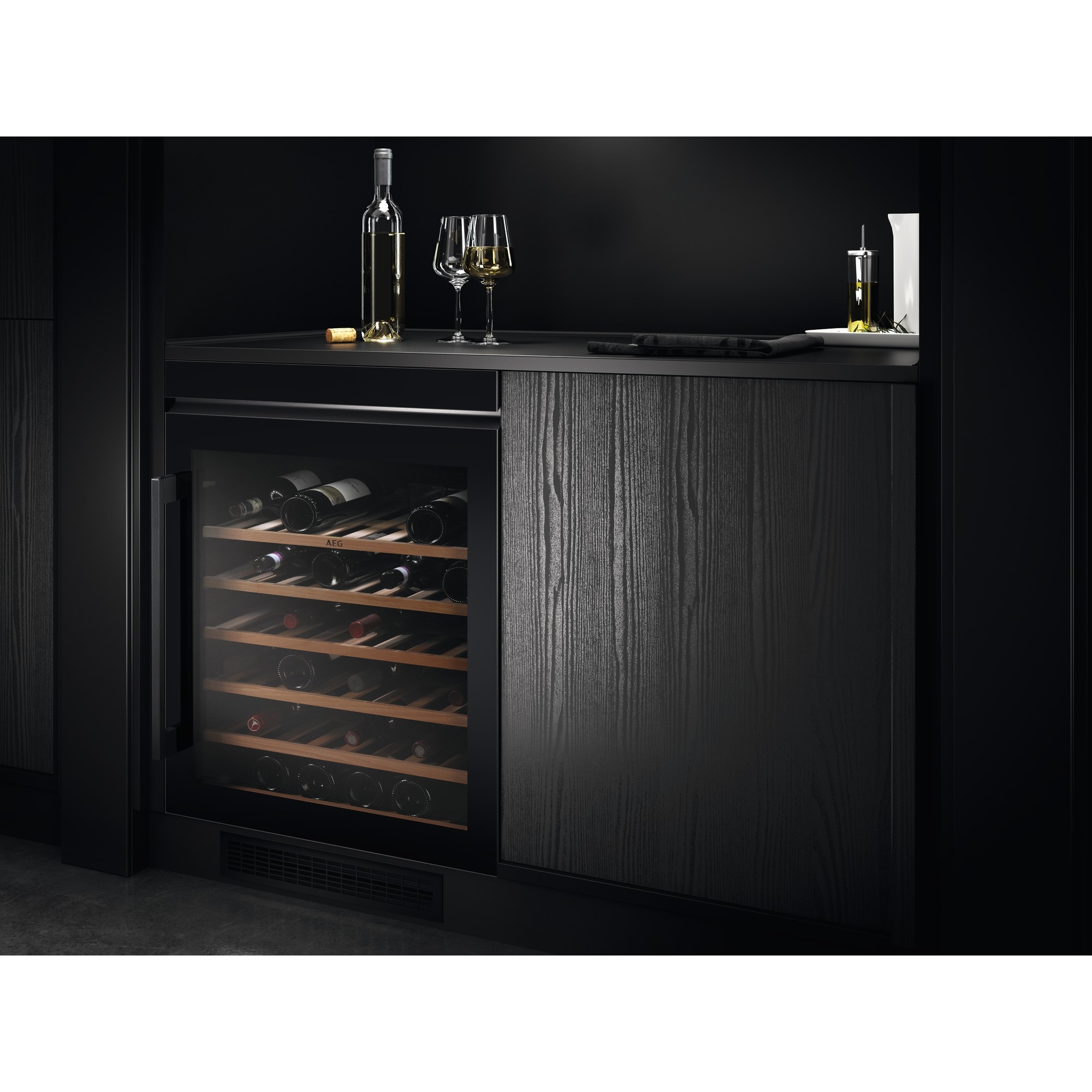 AEG Mastery AWUS052B5B - Vinotéka